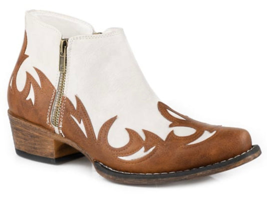 WHT/TAN OVERLAY BOOTIE