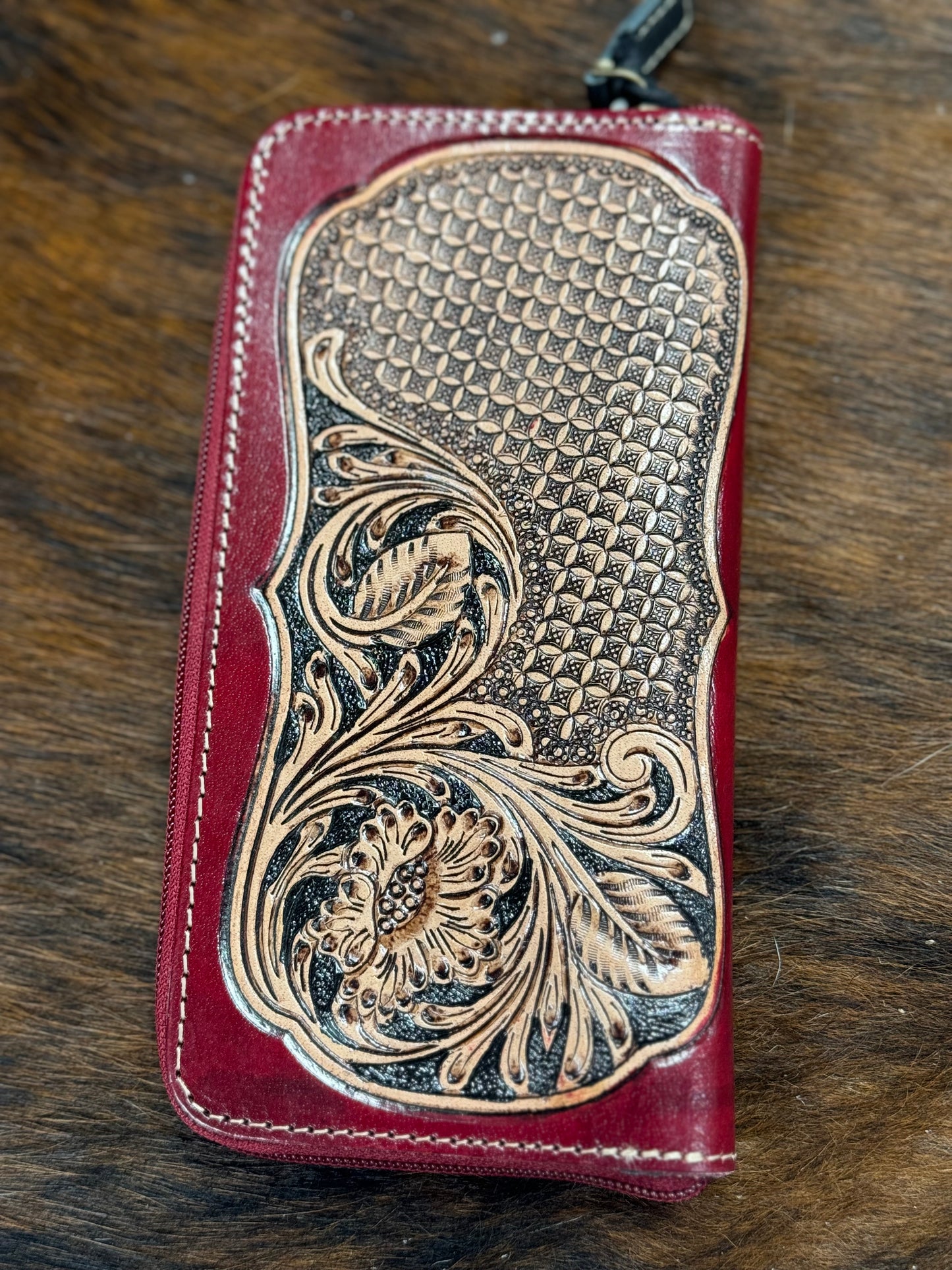 RED TOOLED BUCK STITCH WALLET